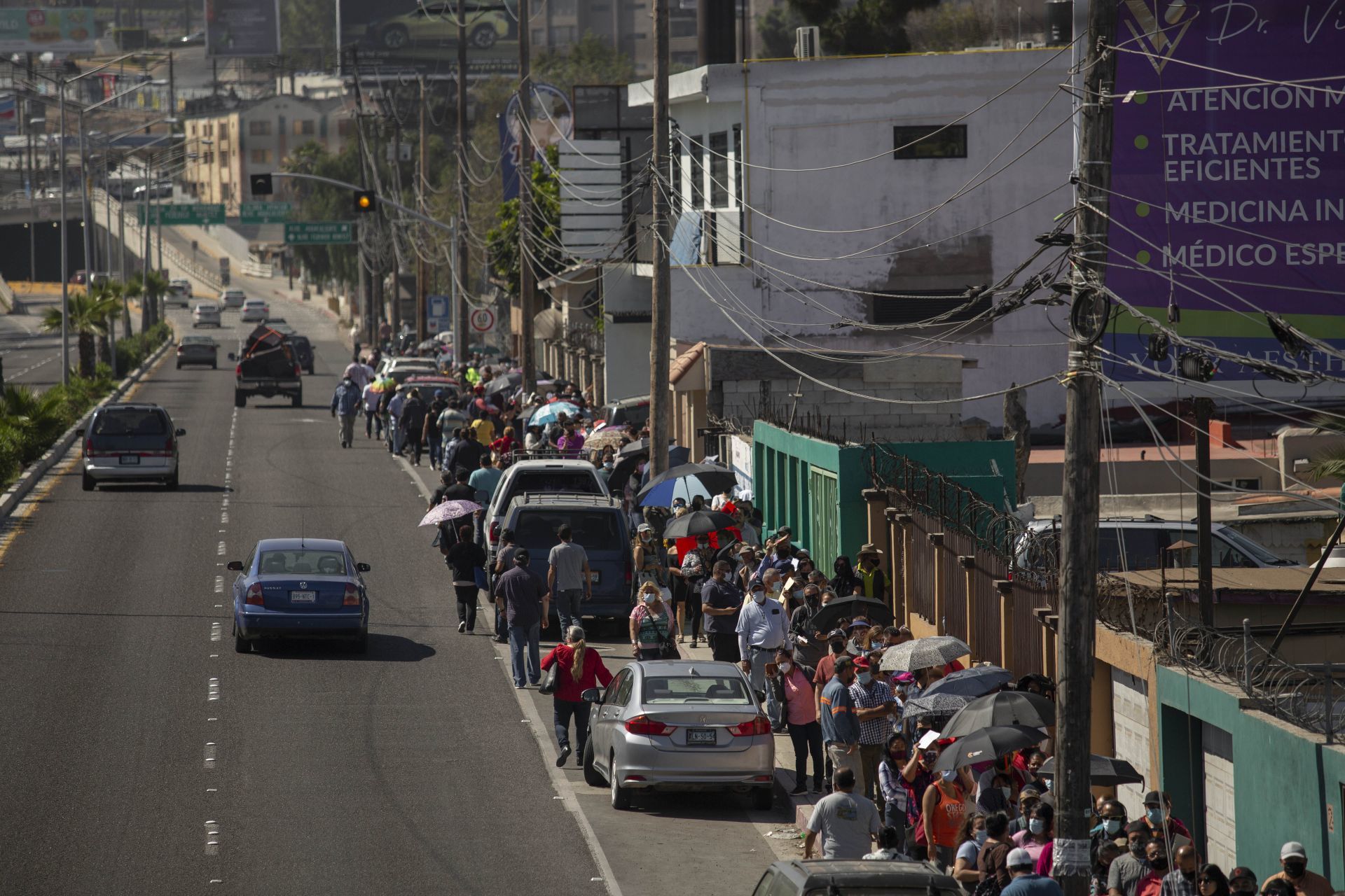 Este jueves inició el plan de vacunación en la frontera de México con Estados Unidos.