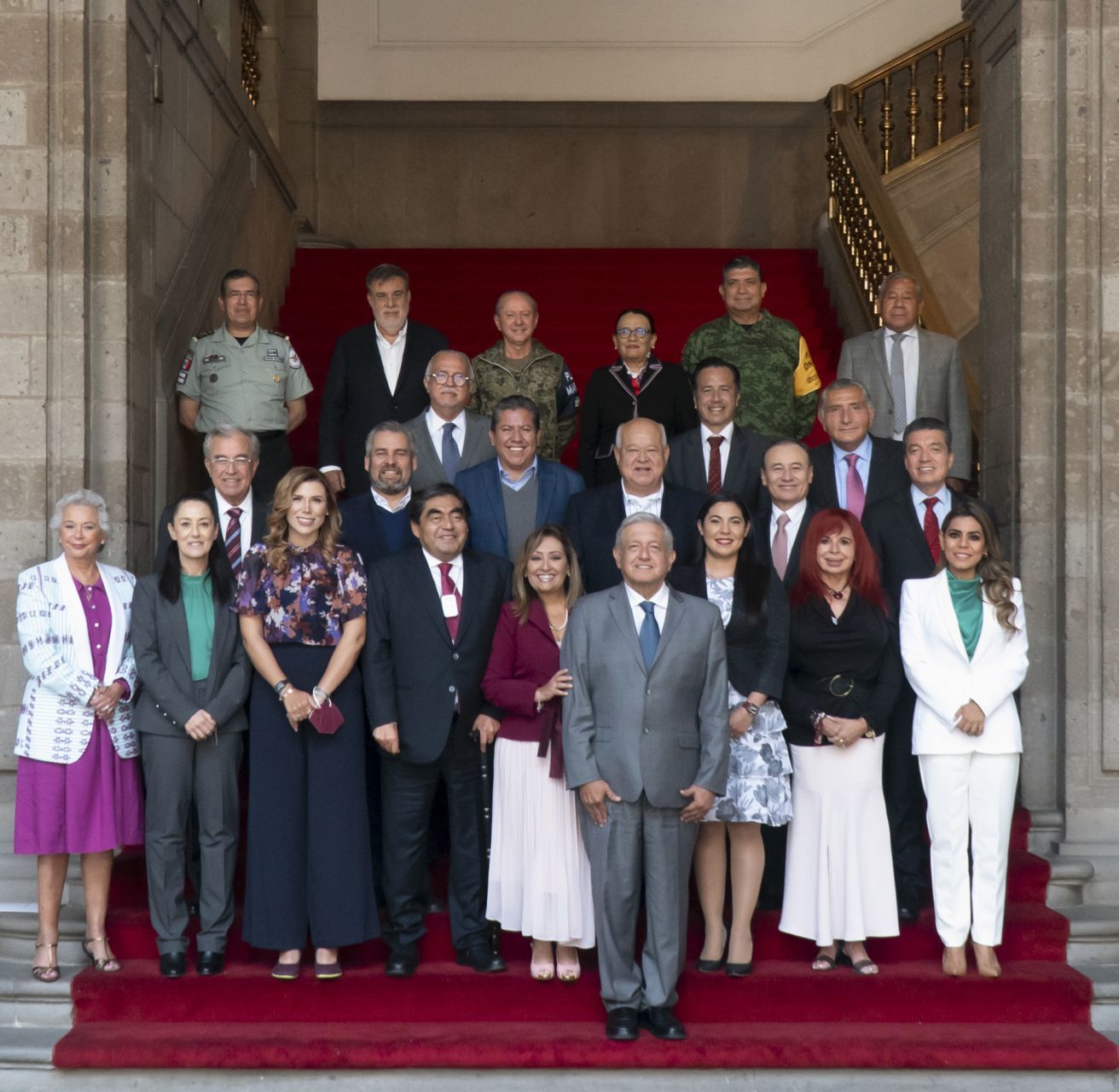 El presidente Andrés Manuel López Obrador pidió a gobernadores electos, reducir los crímenes en sus demarcaciones, principalmente, los homicidios. 