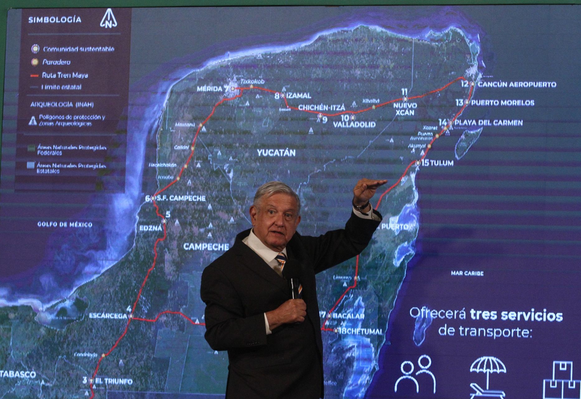 El presidente Andrés Manuel López Obrador anunció la construcción de un aeropuerto en Tulum, Quintana Roo.