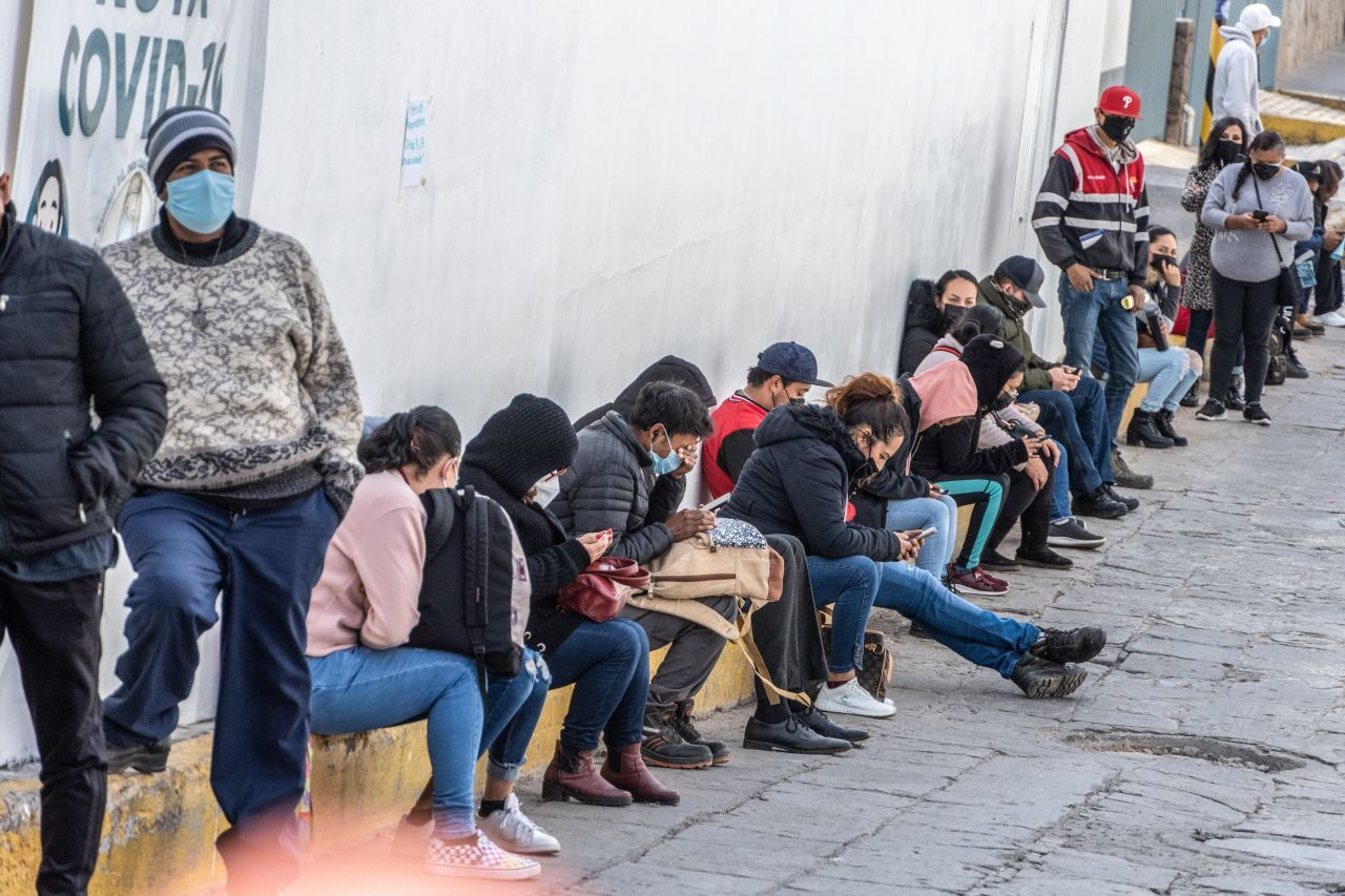 La variante óes más peligrosa para las personas no vacunadas, advirtió la Organización Mundial de la Salud (OMS).