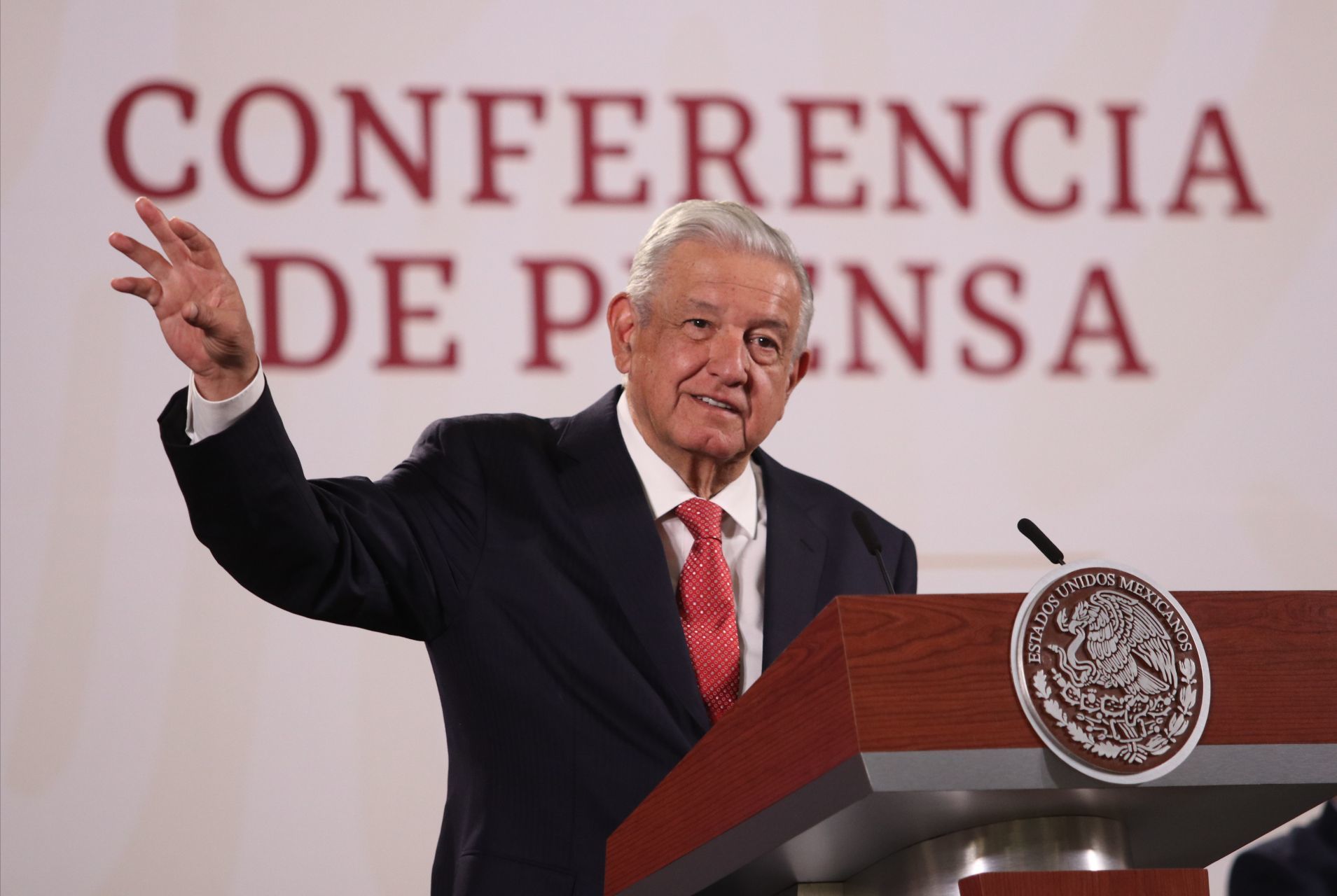 El presidente López Obrador adelantó que propondrá una reforma para que los magistrados puedan ser electos por medio del voto.