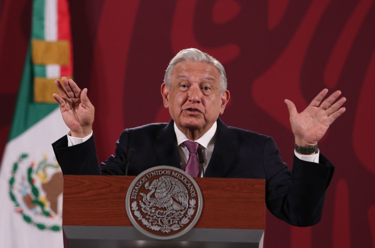 El presidente Andrés Manuel López Obrador dijo que tiene otros datos y que no todos los legisladores de oposición apoyarán la contrarreforma anunciada por la coalición Va por México.