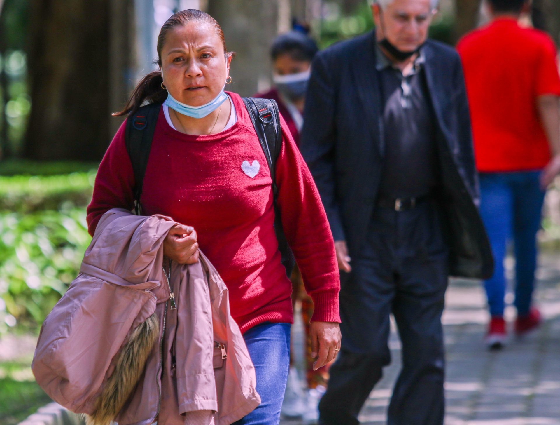 El Gobierno de México anunció este lunes el fin del cubrebocas obligatorio en espacios cerrados.