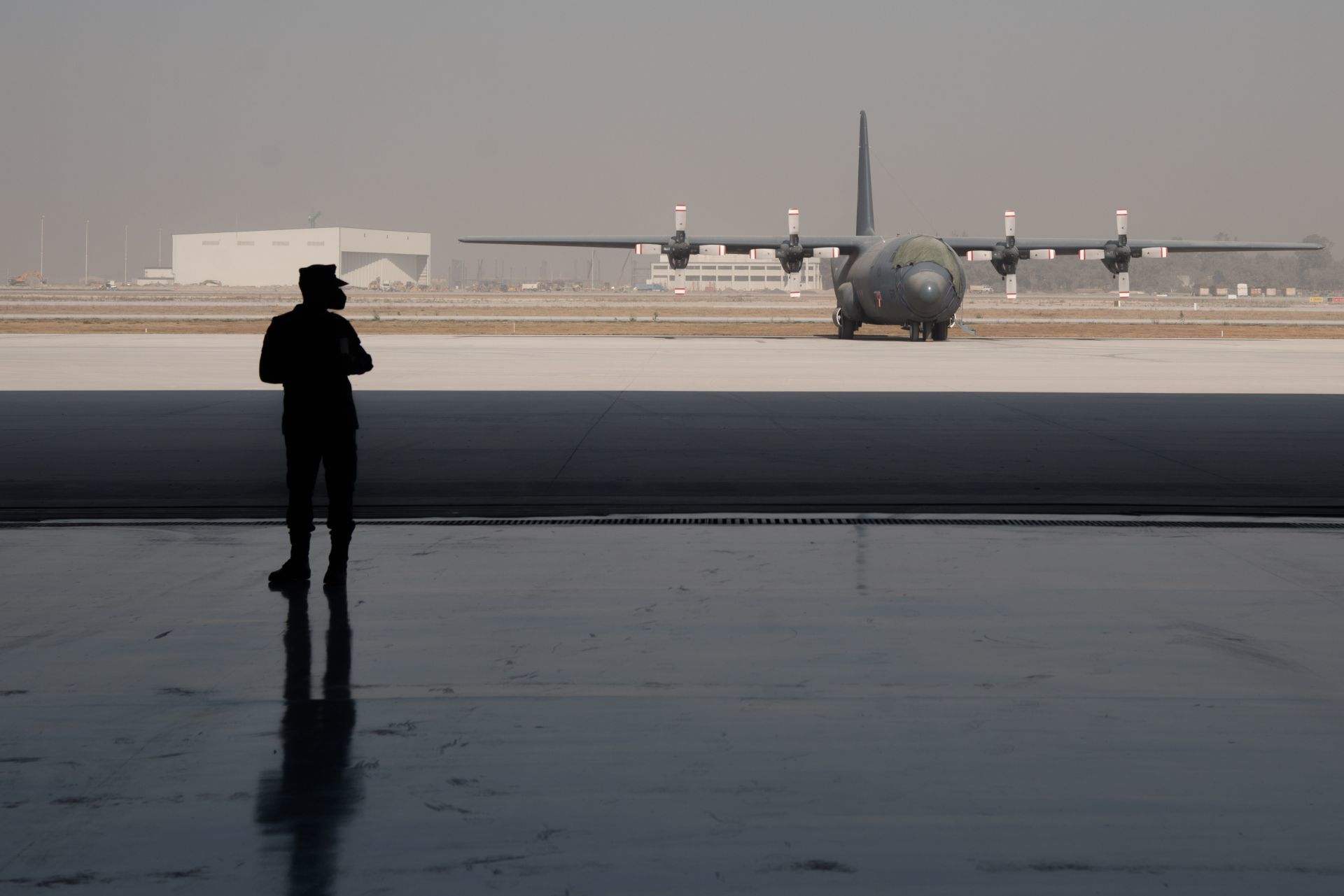 Un juez en materia laboral ratificó el desistimiento de la medida que impedía la venta de Mexicana de Aviación al Gobierno federal.