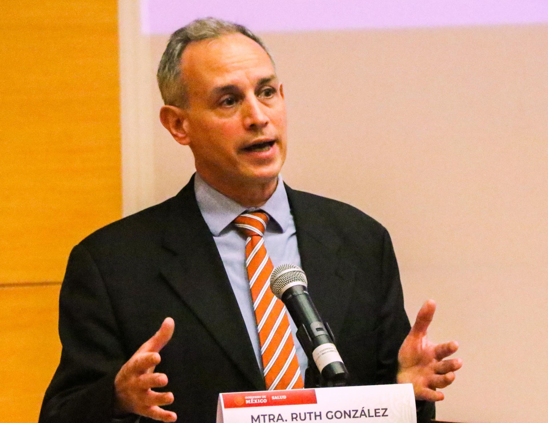 El subsecretario de Promoción y Prevención de la Salud, Hugo López-Gatell, destapó sus intenciones para contender como candidato a la Jefatura de Gobierno de la Ciudad.