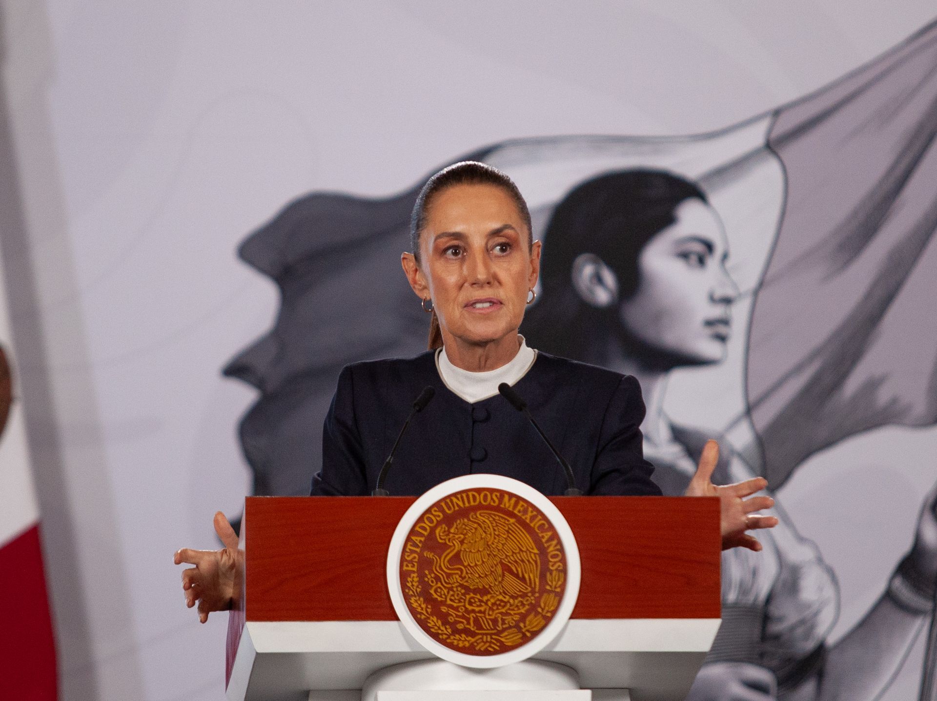 Sheinbaum impulsa dictamen para evitar gobernadores y presidentes con doble nacionalidad