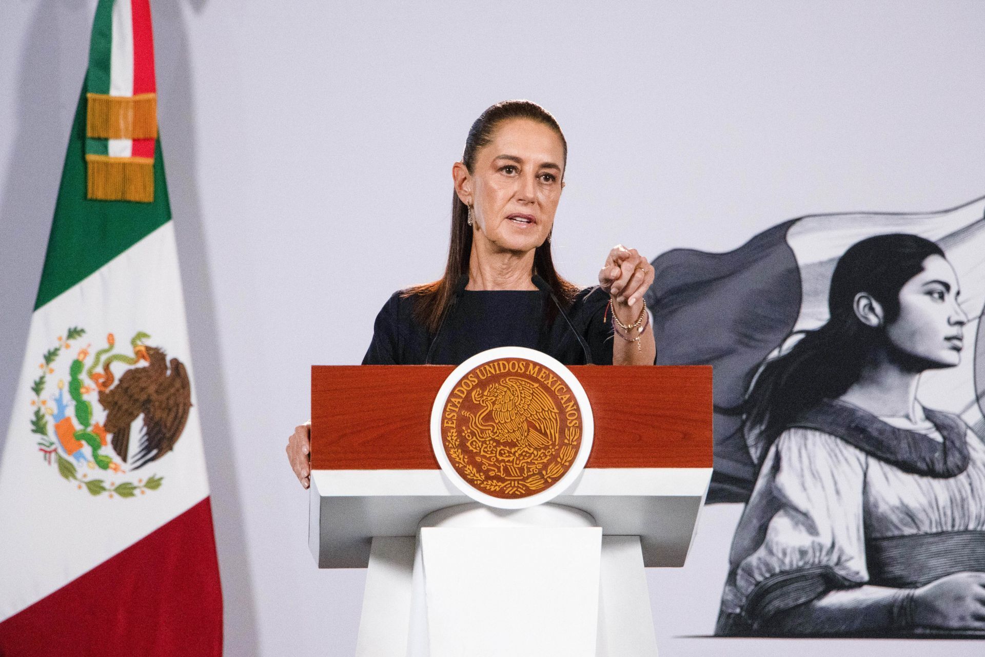 La Presidenta atribuyó los ataques en escuelas al contendo violento que se consume en redes sociales sin supervisión,