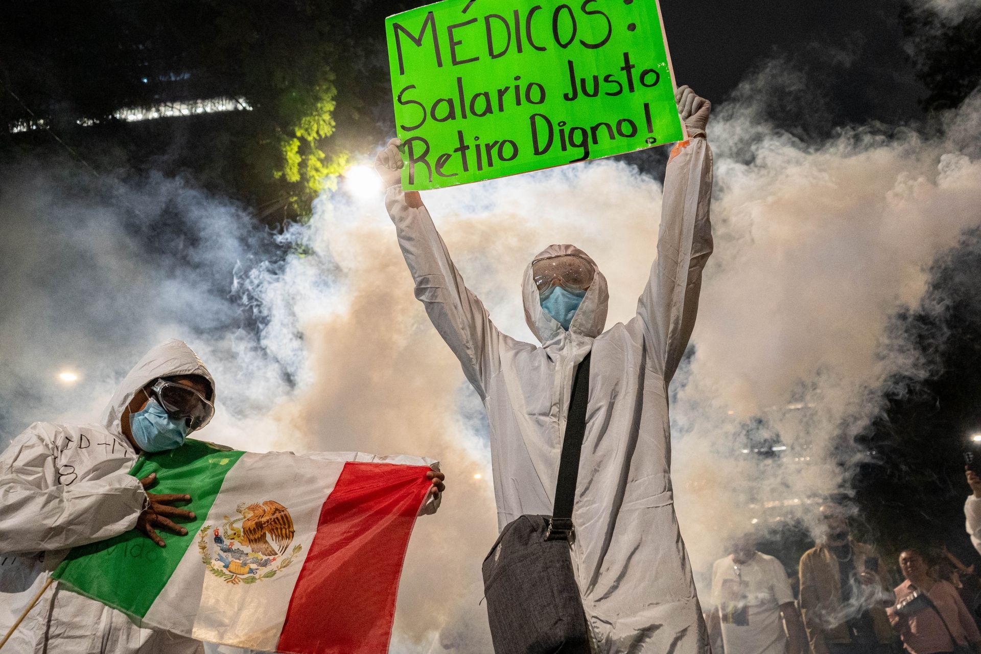 El Gobierno federal revisará la oferta salarial para los trabajadores del Instituto Mexicano del Seguro Social (IMSS).