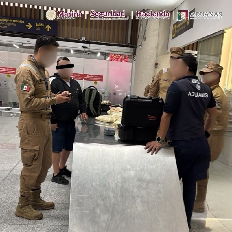 Personal de Aduanas en coordinación con agentes de la Secretaría de Marina en el Aeropuerto Internacional de la Ciudad de México (AICM) decomisaron cerca de 10 kilos de sustancias ilícitas.